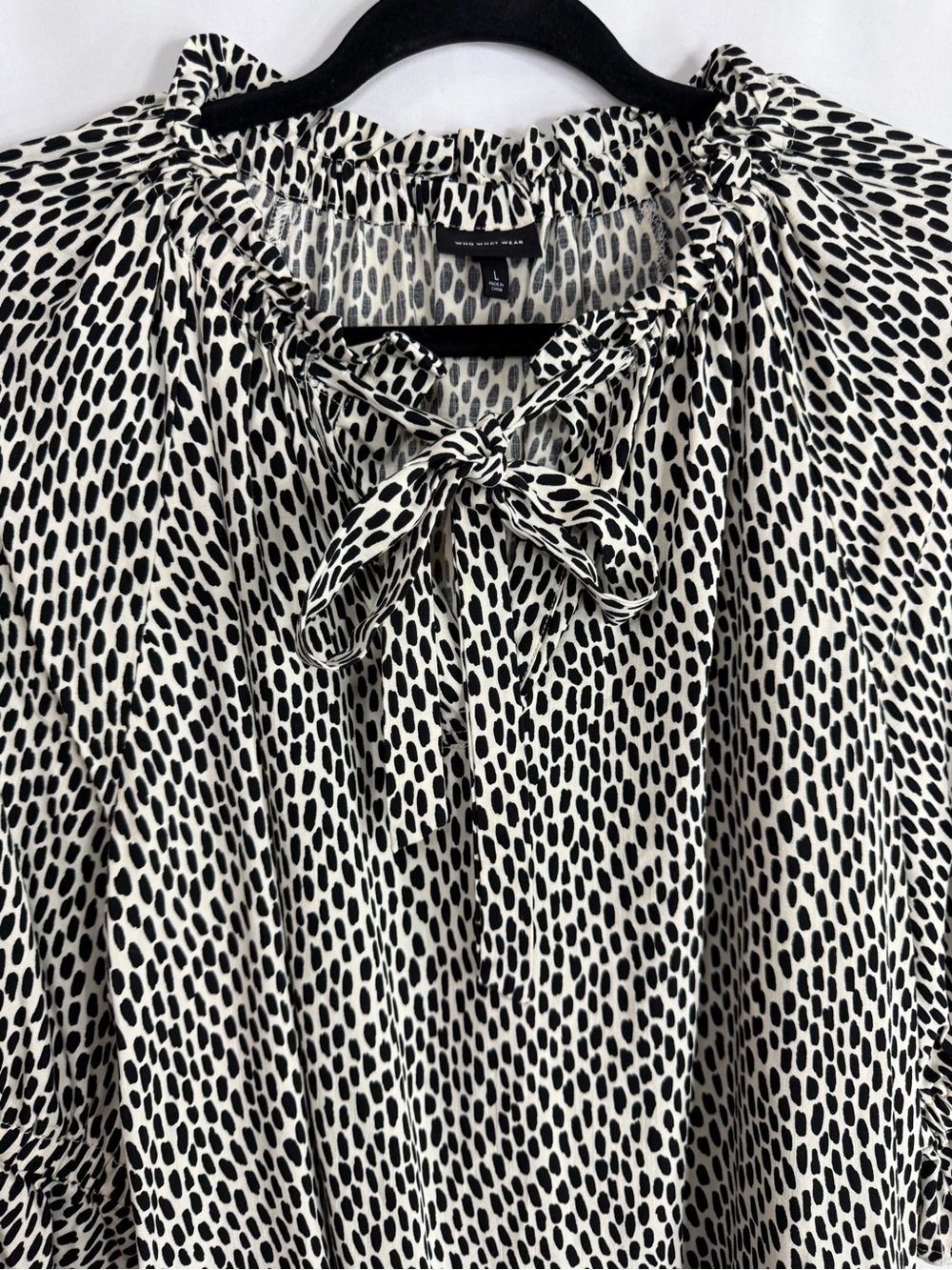 Who What Wear Animal Print Tie Neck Ruffle Blouse, size L - Picture 3 of 7